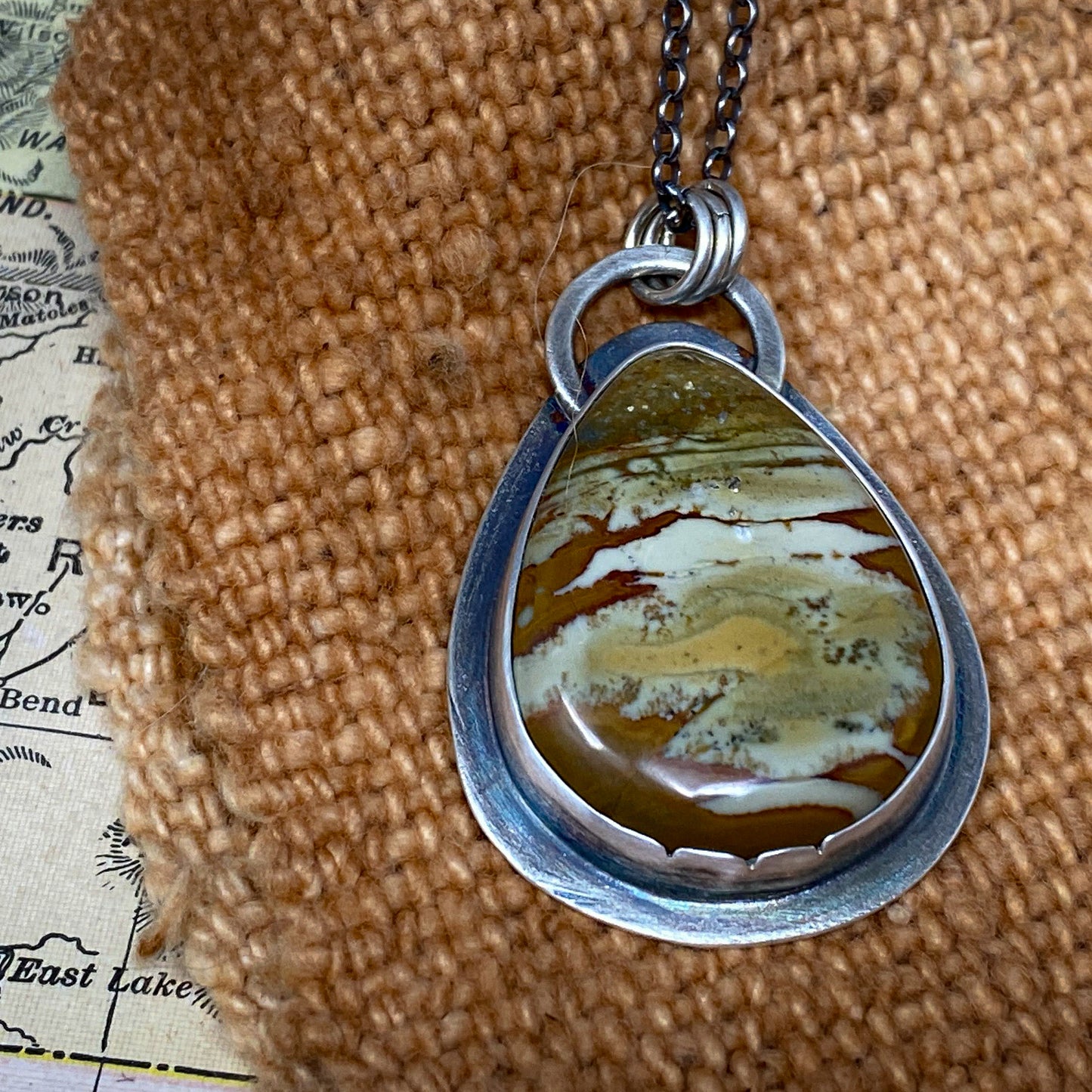 Owyhee Picture Jasper Necklace | Oregon